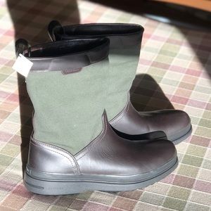 Cole Haan Waterproof Millbridge Boots 11.5 NIB